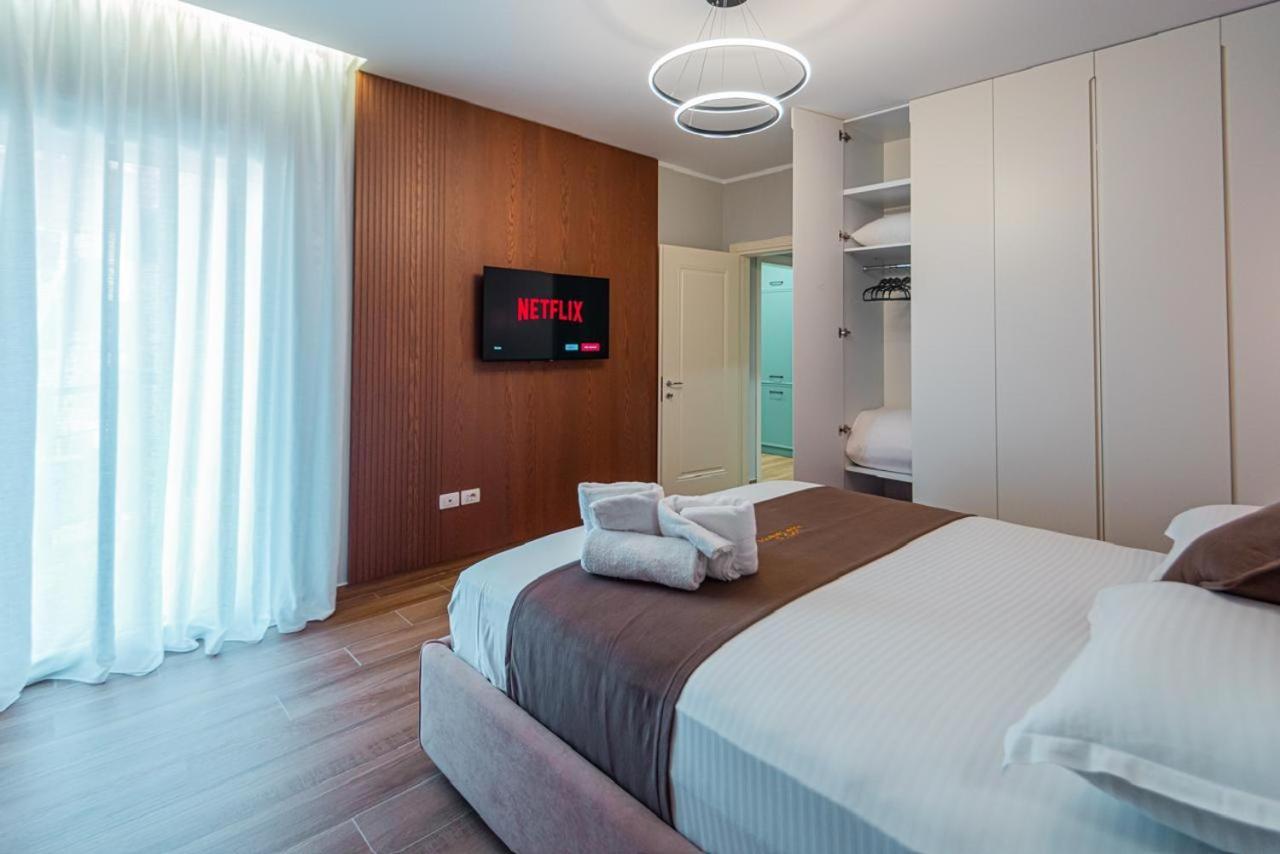 Loris 201 Apartment *